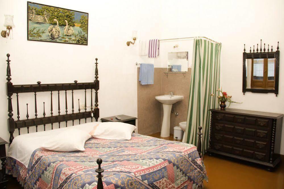 Monte Sinai Guest House OOporto Esterno foto